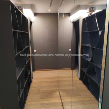 Продам квартиру, Свободы ул. , 3  ком., 67 м², авторский дизайн 