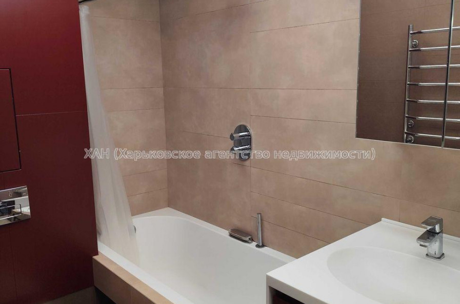 Продам квартиру, Свободы ул. , 3  ком., 67 м², авторский дизайн 