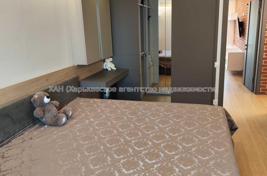 Продам квартиру, Свободы ул. , 3  ком., 67 м², авторский дизайн 