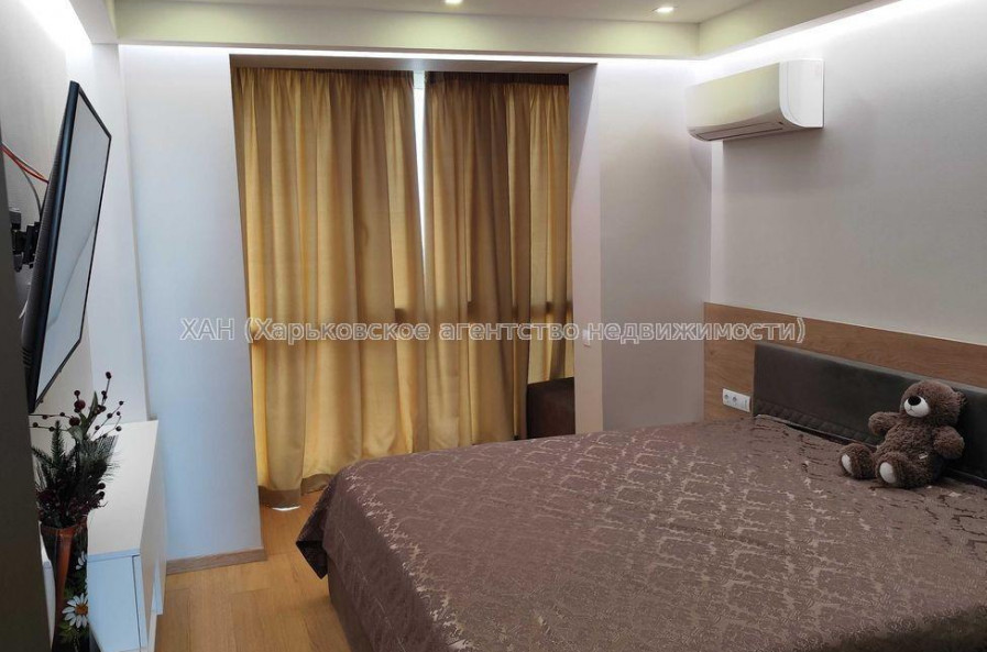 Продам квартиру, Свободы ул. , 3  ком., 67 м², авторский дизайн 