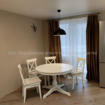 Продам квартиру, Деревянко ул. , 22А , 3 кім., 58 м², евроремонт 