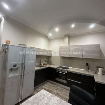 Продам квартиру, Независимости пр-т , 3 кім., 85 м², евроремонт 