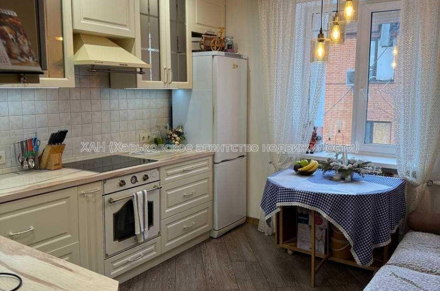 Продам квартиру, Новопрудная ул. , 2 кім., 62 м², евроремонт 