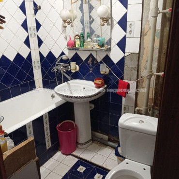 Продам квартиру, Холодногорская ул. , 3 кім., 66.70 м², советский ремонт 