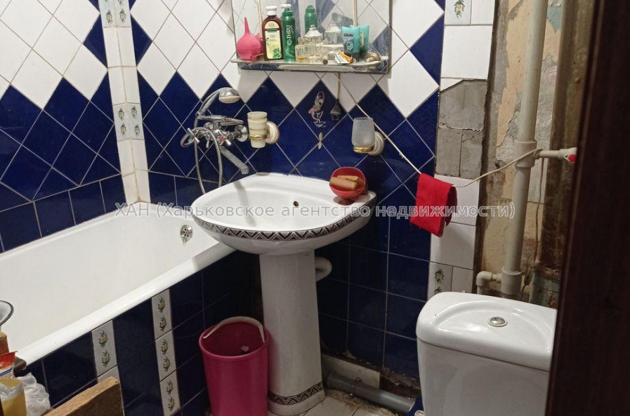 Продам квартиру, Холодногорская ул. , 3 кім., 66.70 м², советский ремонт 