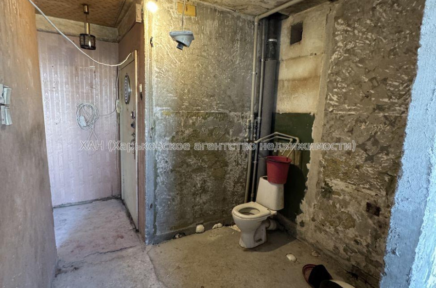 Продам квартиру, Амосова ул. , 3 кім., 67 м², без внутренних работ 