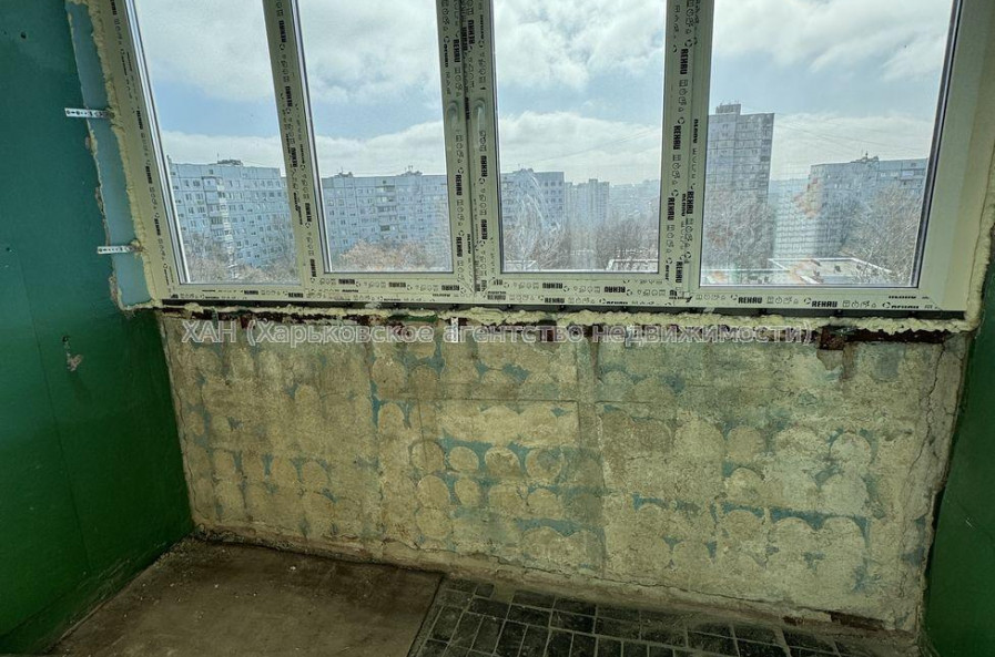 Продам квартиру, Амосова ул. , 3 кім., 67 м², без внутренних работ 