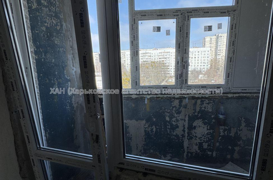 Продам квартиру, Амосова ул. , 3 кім., 67 м², без внутренних работ 