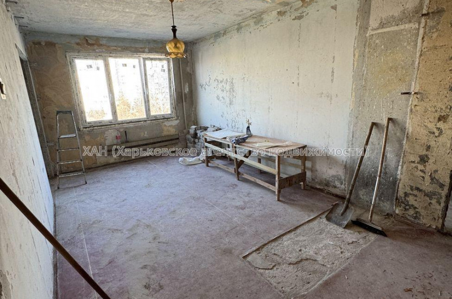 Продам квартиру, Амосова ул. , 3 кім., 67 м², без внутренних работ 