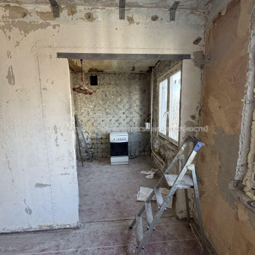 Продам квартиру, Амосова ул. , 3 кім., 67 м², без внутренних работ 