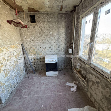 Продам квартиру, Амосова ул. , 3 кім., 67 м², без внутренних работ 