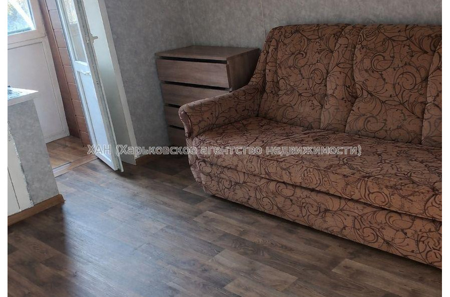 Продам квартиру, Павла Тычины ул. , 1  ком., 32 м², капитальный ремонт 