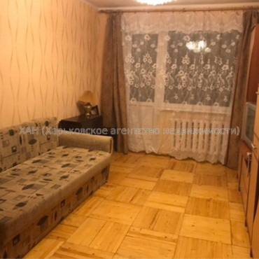 Продам квартиру, Гвардейцев Широнинцев ул. , 2  ком., 43 м², капитальный ремонт 