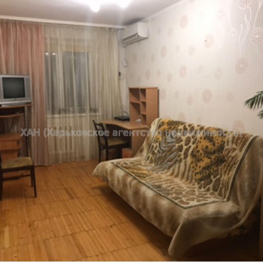 Продам квартиру, Гвардейцев Широнинцев ул. , 2  ком., 43 м², капитальный ремонт 