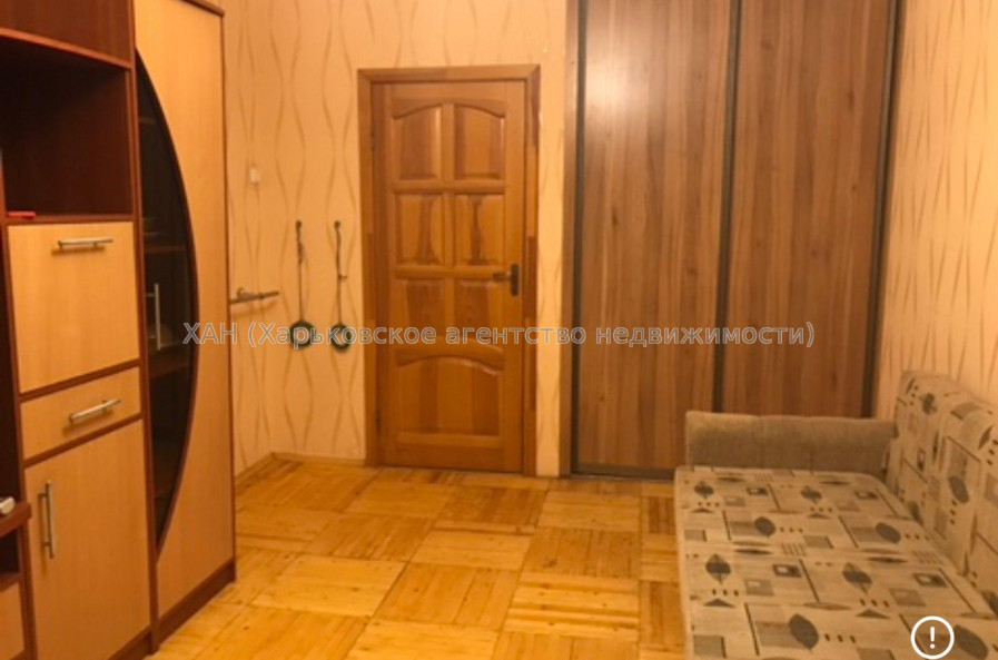 Продам квартиру, Гвардейцев Широнинцев ул. , 2  ком., 43 м², капитальный ремонт 