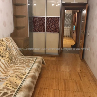 Продам квартиру, Гвардейцев Широнинцев ул. , 2  ком., 43 м², капитальный ремонт 