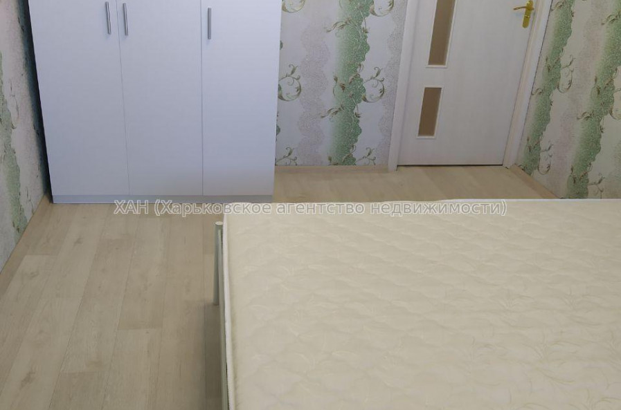 Продам квартиру, Аэрокосмический пр. , 3 кім., 65 м², косметический ремонт 