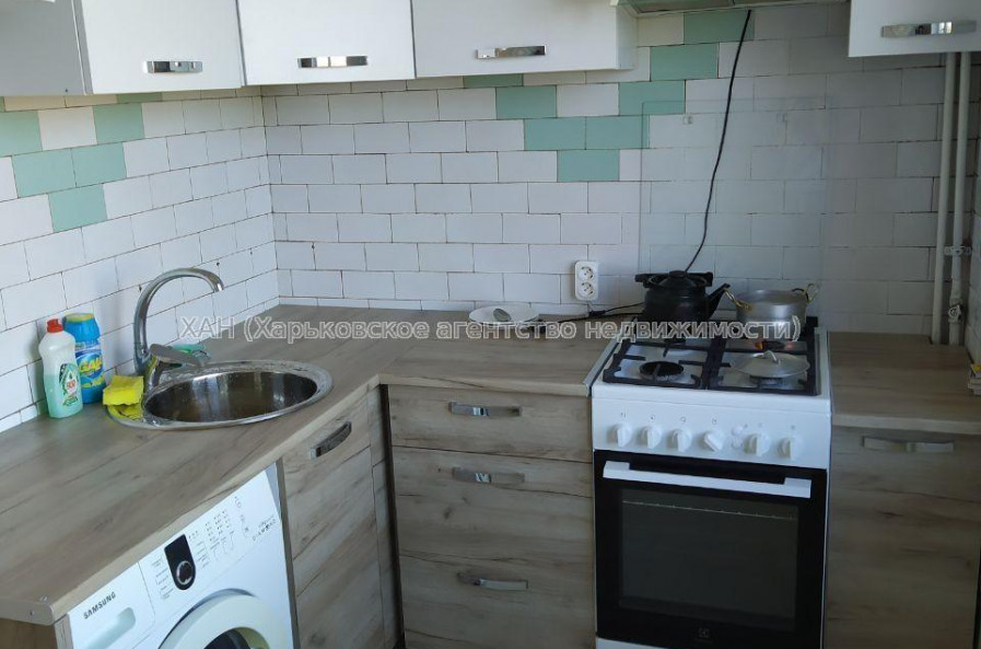 Продам квартиру, Аэрокосмический пр. , 3  ком., 65 м², косметический ремонт 