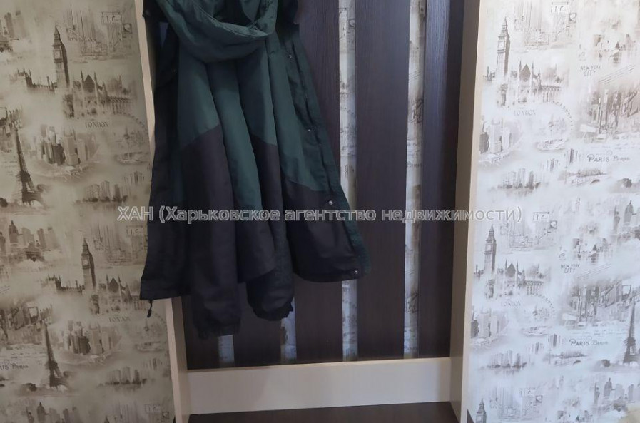 Продам квартиру, Аэрокосмический пр. , 3 кім., 65 м², косметический ремонт 