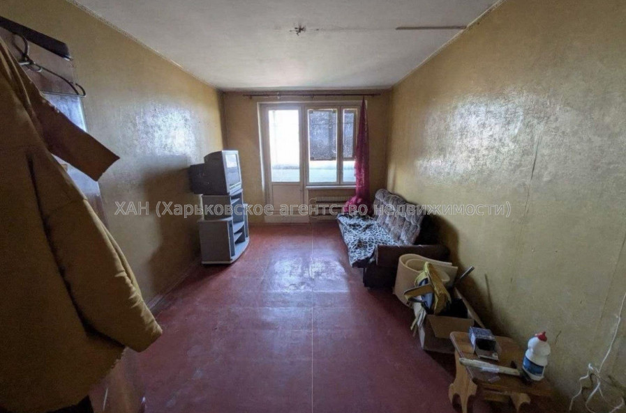 Продам квартиру, Валентиновская ул. , 1 кім., 32 м², советский ремонт 