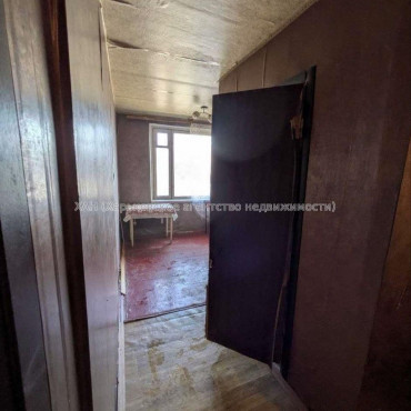 Продам квартиру, Валентиновская ул. , 1 кім., 32 м², советский ремонт 