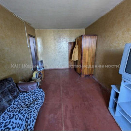 Продам квартиру, Валентиновская ул. , 1 кім., 32 м², советский ремонт