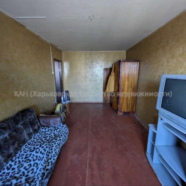 Продам квартиру, Валентиновская ул. , 1 кім., 32 м², советский ремонт 