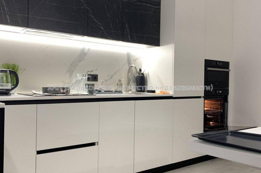 Продам квартиру, Рогатинская Левада ул. , 3 кім., 75 м², авторский дизайн 