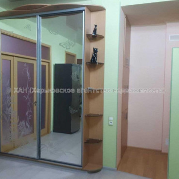 Продам квартиру, Бригады Хартия ул. , 2  ком., 60.50 м², капитальный ремонт 