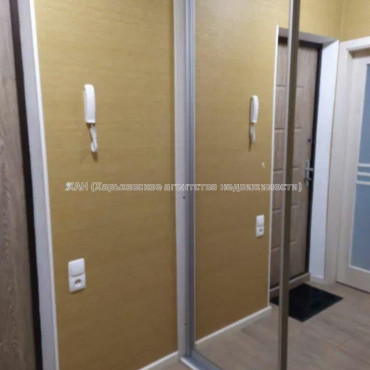 Продам квартиру, Ньютона ул. , 1  ком., 33 м², капитальный ремонт 