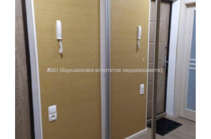 Продам квартиру, Ньютона ул. , 1  ком., 33 м², капитальный ремонт 