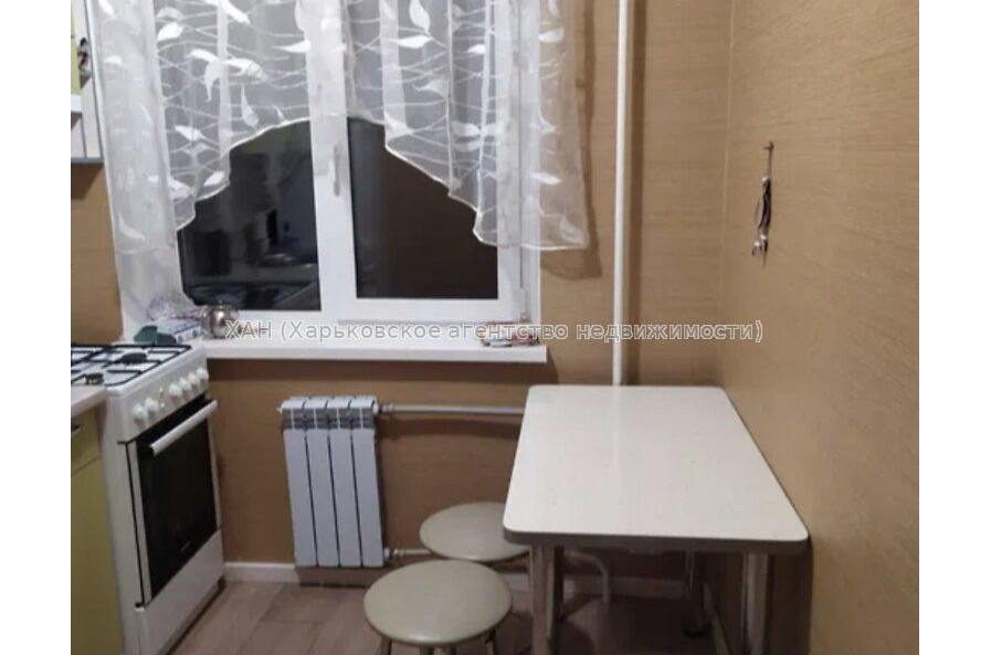 Продам квартиру, Ньютона ул. , 1  ком., 33 м², капитальный ремонт 