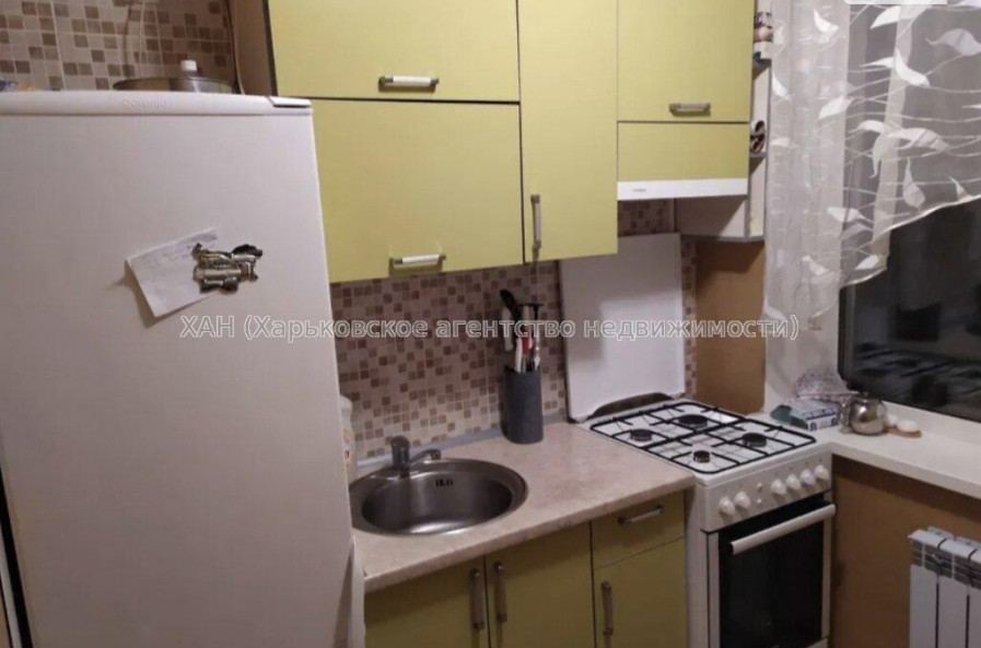 Продам квартиру, Ньютона ул. , 1  ком., 33 м², капитальный ремонт 