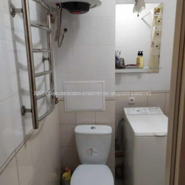 Продам квартиру, Ньютона ул. , 1  ком., 33 м², капитальный ремонт 