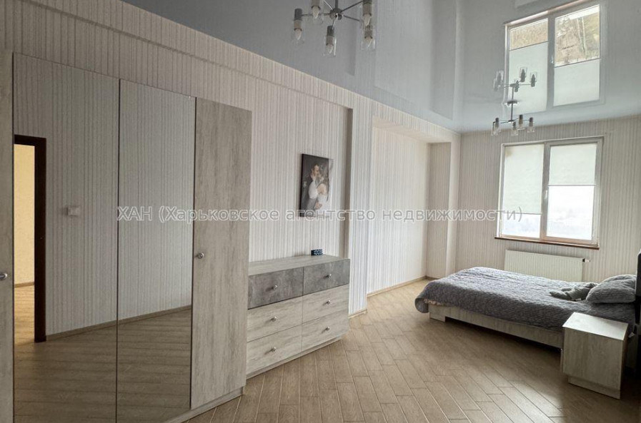 Продам квартиру, Станислава Парталы ул. , 3 кім., 90 м², евроремонт 