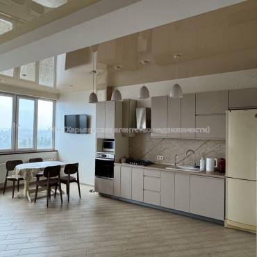 Продам квартиру, Станислава Парталы ул. , 3 кім., 90 м², евроремонт 