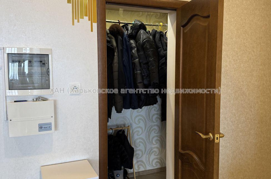 Продам квартиру, Станислава Парталы ул. , 3 кім., 90 м², евроремонт 