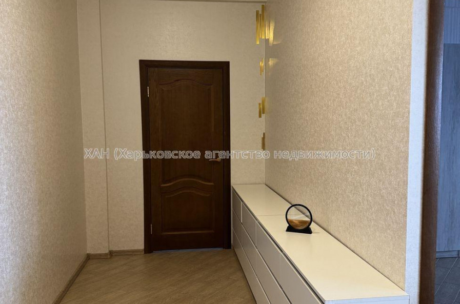 Продам квартиру, Станислава Парталы ул. , 3 кім., 90 м², евроремонт 