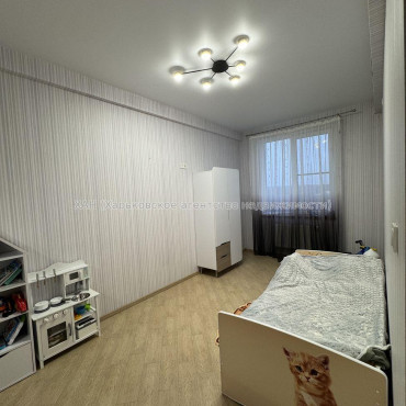 Продам квартиру, Станислава Парталы ул. , 3 кім., 90 м², евроремонт 