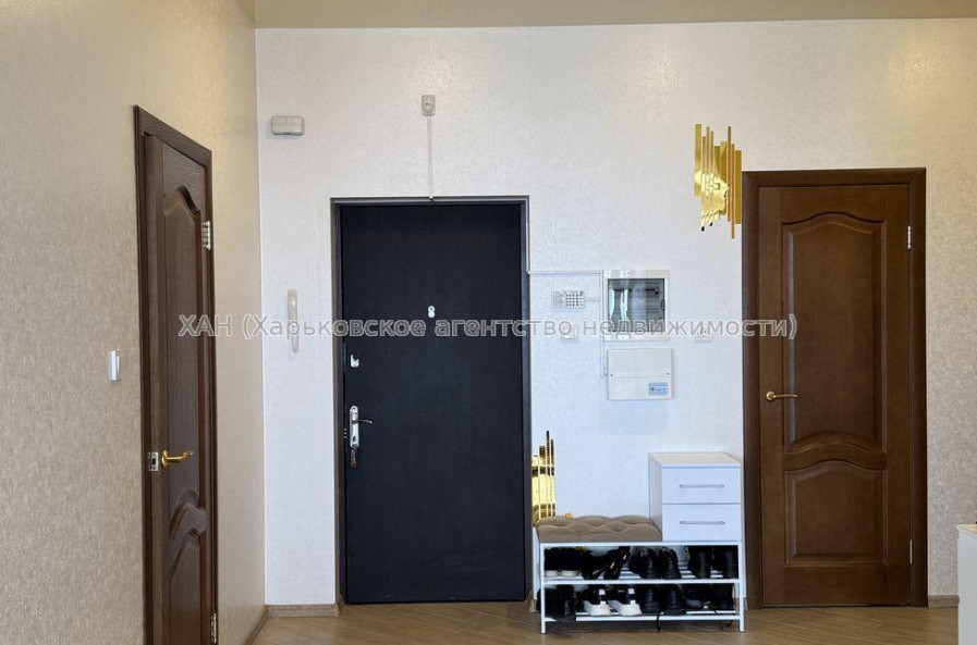 Продам квартиру, Станислава Парталы ул. , 3 кім., 90 м², евроремонт 