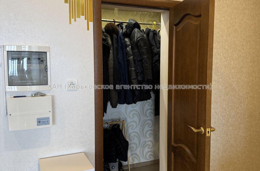 Продам квартиру, Станислава Парталы ул. , 3 кім., 90 м², евроремонт 