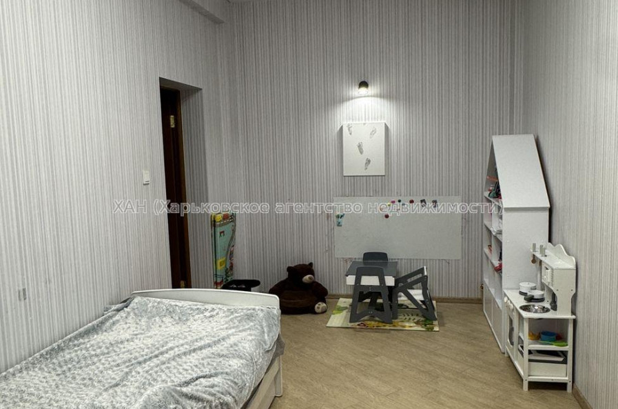Продам квартиру, Станислава Парталы ул. , 3 кім., 90 м², евроремонт 