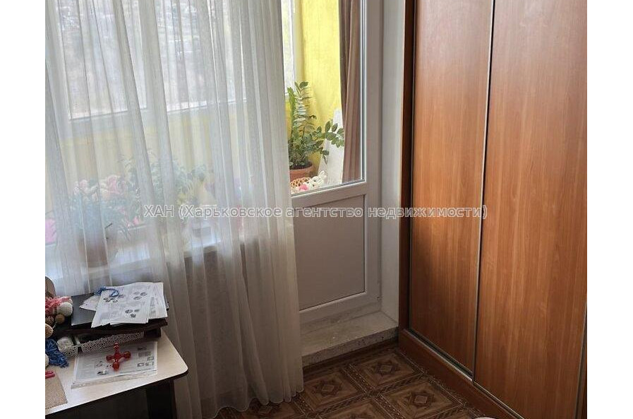 Продам квартиру, Солнечная ул. , 3 кім., 68.80 м², капитальный ремонт 