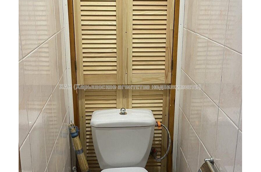 Продам квартиру, Солнечная ул. , 3 кім., 68.80 м², капитальный ремонт 