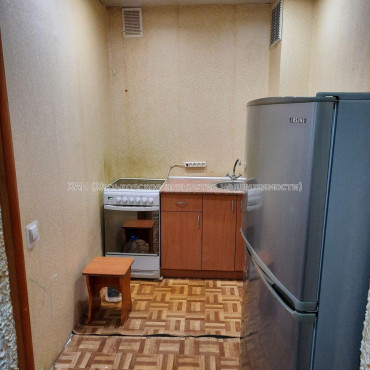 Продам квартиру, Гарибальди ул. , 2  ком., 40 м², косметический ремонт 