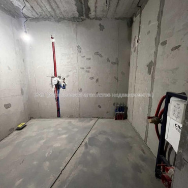 Продам квартиру, Профессорская ул. , 4 кім., 130 м², без отделочных работ 