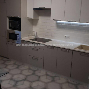 Продам квартиру, Героев Харькова просп. , 1  ком., 43.60 м², евроремонт 