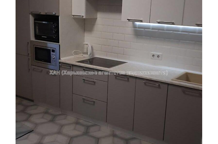 Продам квартиру, Героев Харькова просп. , 1  ком., 43.60 м², евроремонт 