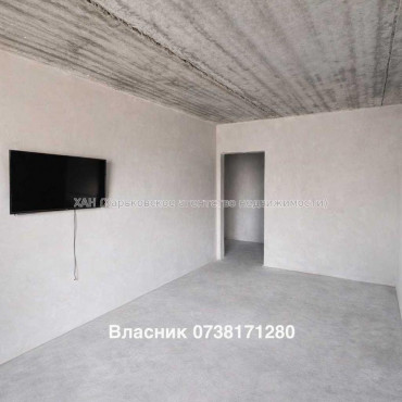 Продам квартиру, Ньютона ул. , 2 кім., 41 м², частичный ремонт 