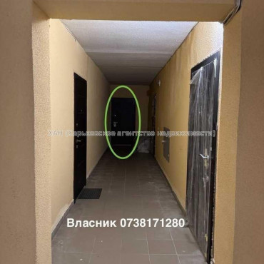Продам квартиру, Ньютона ул. , 2 кім., 41 м², частичный ремонт 